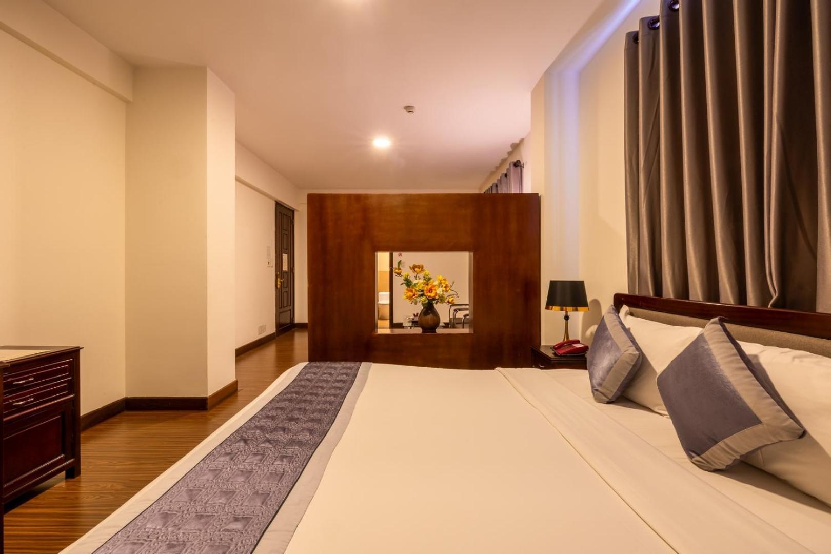Baly Hotel Hue Exterior foto